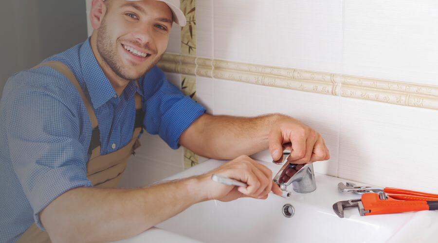 Expert burst pipe repair services in Regan, ND